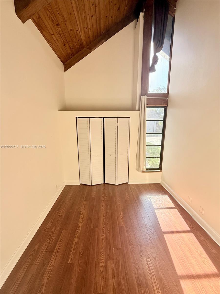 A12055217 Property Photo 8