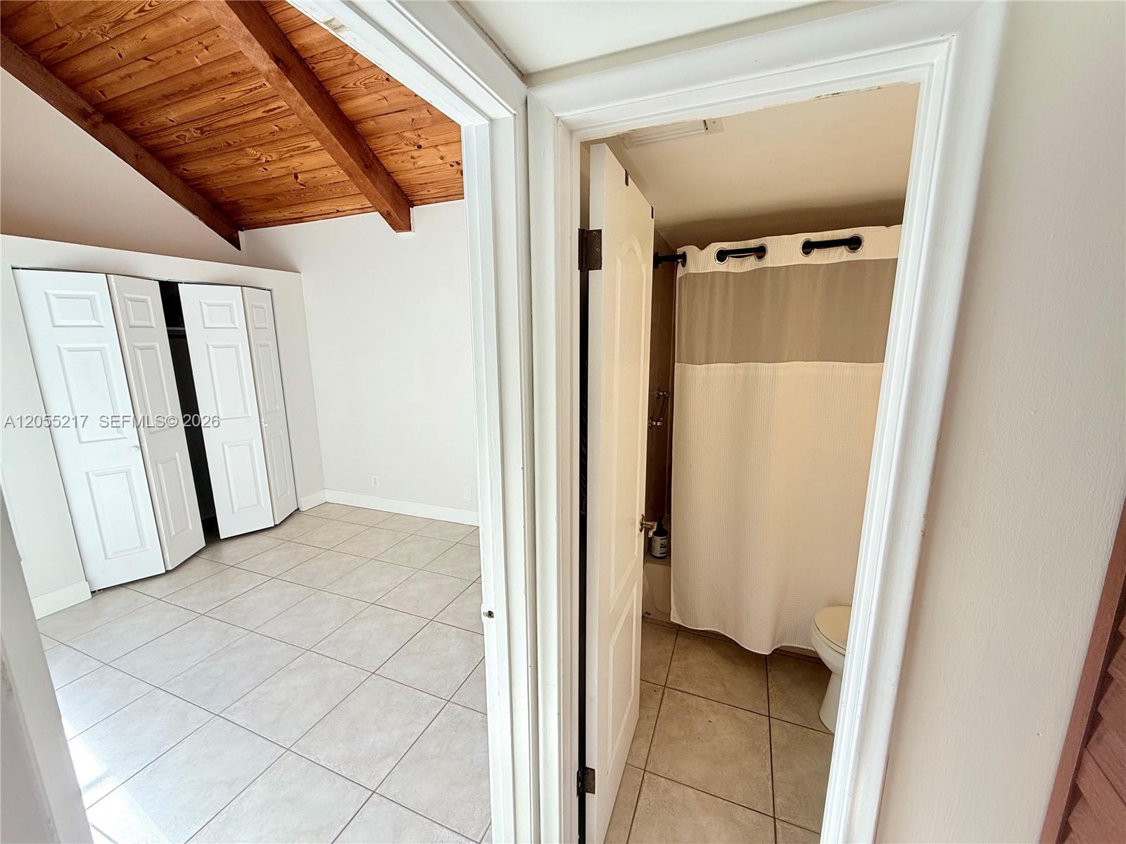 A12055217 Property Photo 10