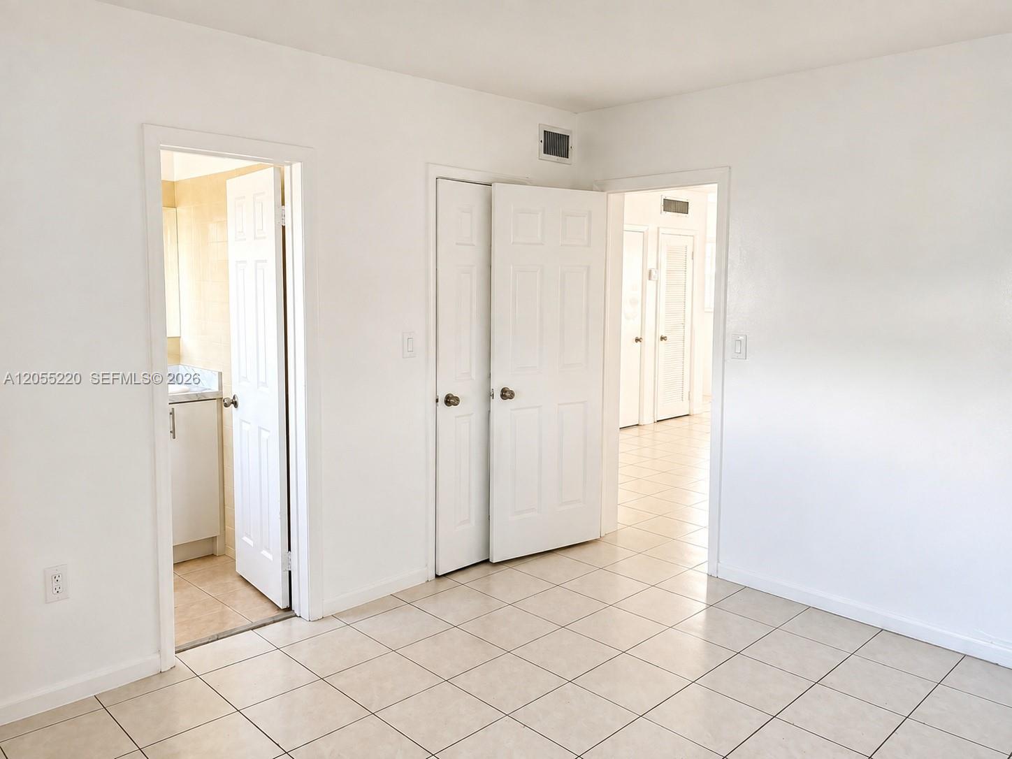1230 W 54th Street 329a Property Photo 7