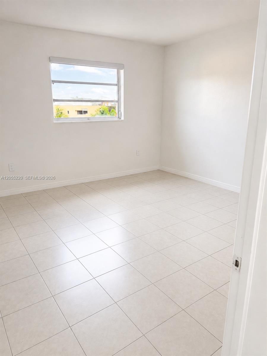 1230 W 54th Street 329a Property Photo 9