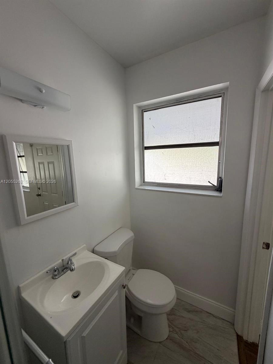 890 Nw 55th Street 1 Property Photo 27