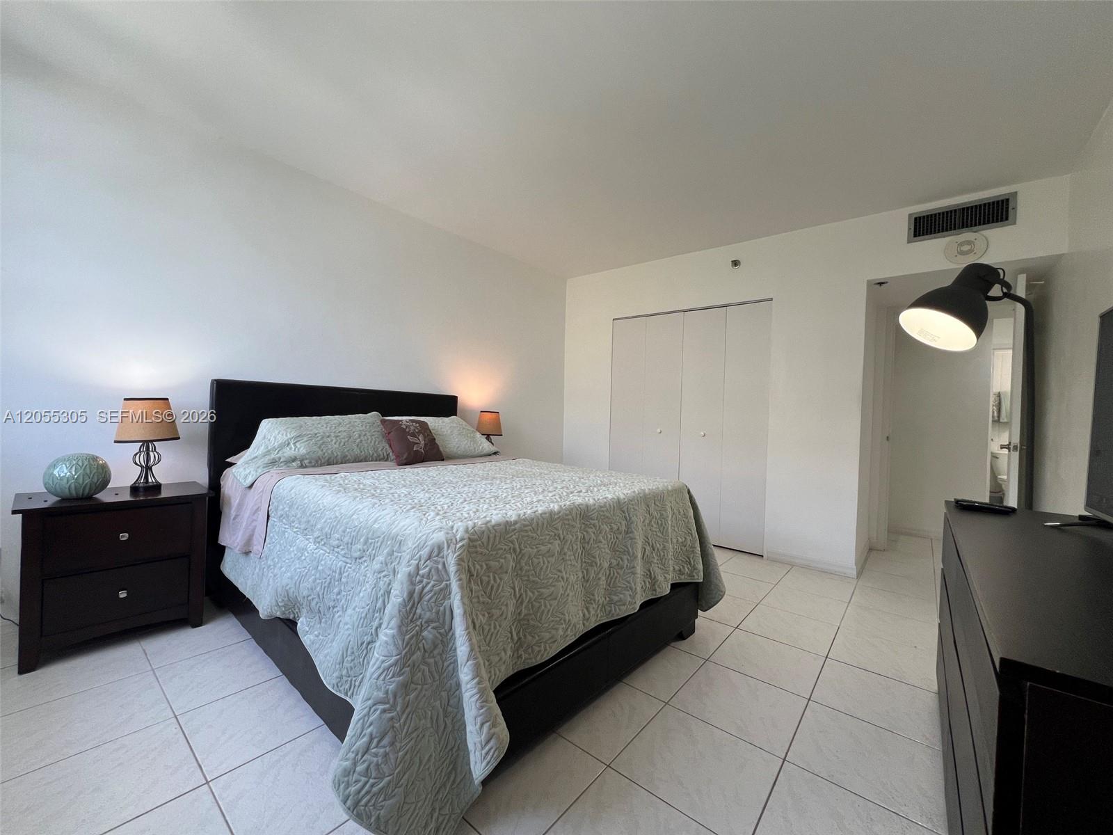100 Lincoln Road 634 Property Photo 16
