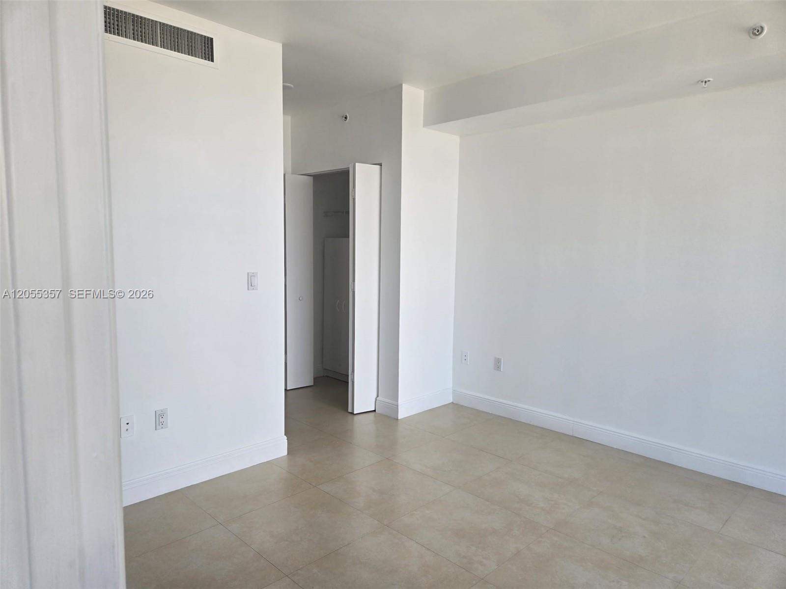 92 Sw 3rd Street 1808 Property Photo 14