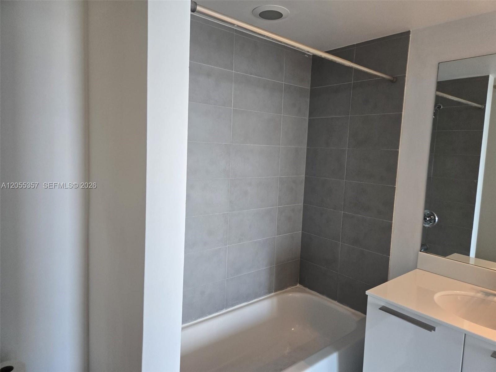 92 Sw 3rd Street 1808 Property Photo 17