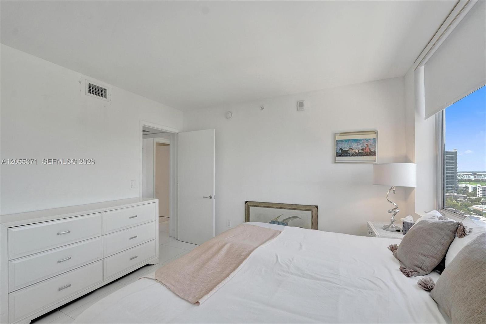 2600 E Hallandale Beach Boulevard T1902 Property Photo 24