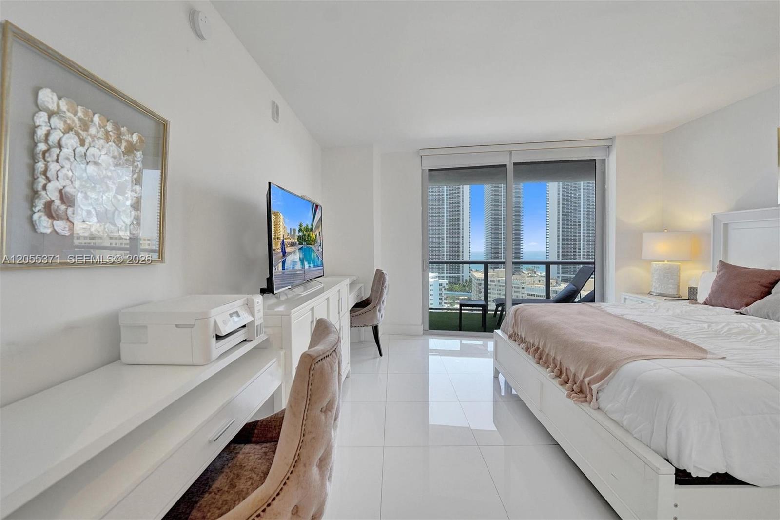 2600 E Hallandale Beach Boulevard T1902 Property Photo 60