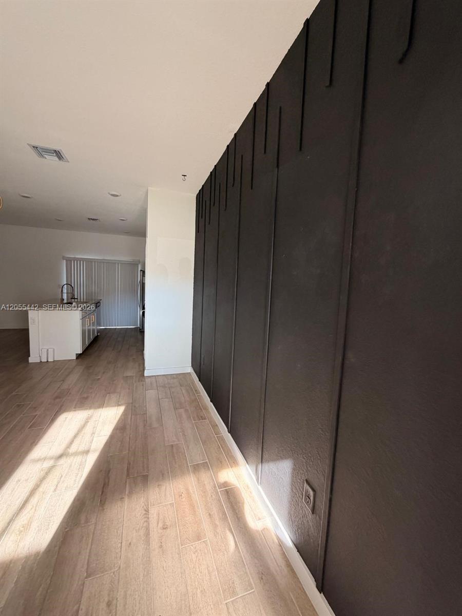 1680 Se 8th Avenue Property Photo 2