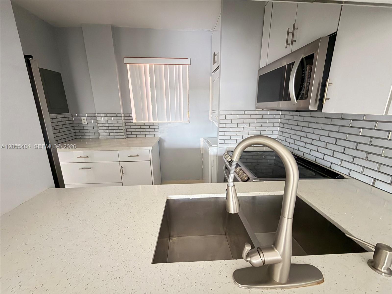 A12055464 Property Photo 14