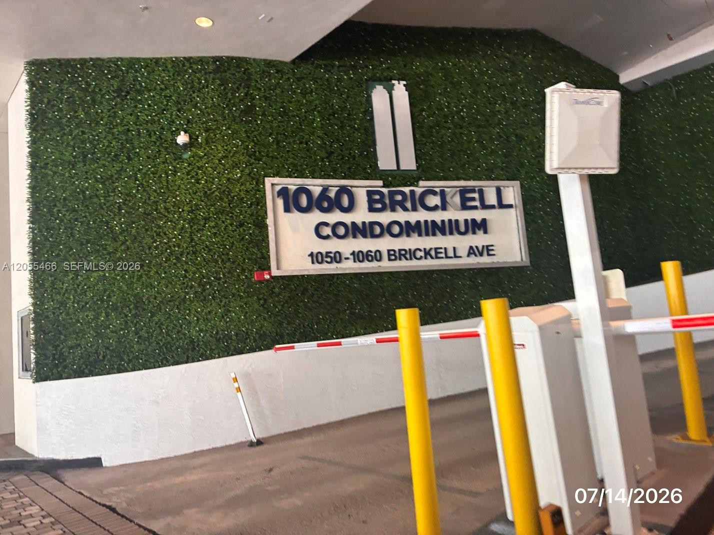 1050 Brickell Avenue 1520 Property Photo 1