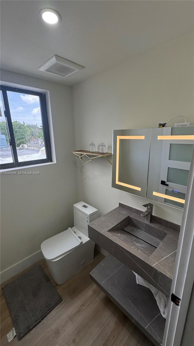 1244 Nw 32nd Street Property Photo 4
