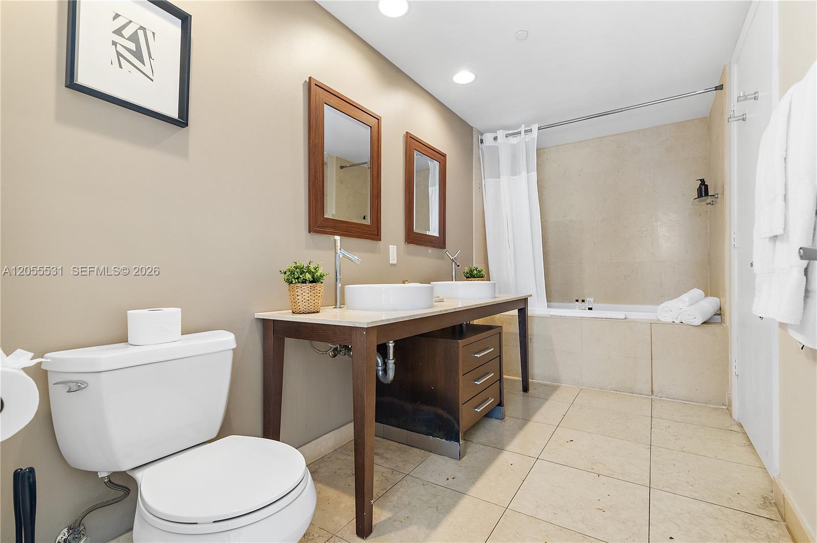 485 Brickell Avenue 2306 Property Photo 12