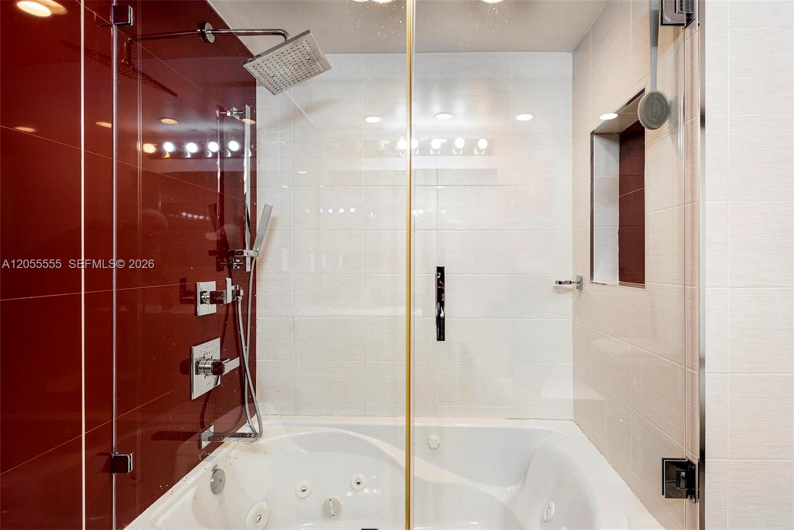 5151 Collins Avenue 1420 Property Photo 17