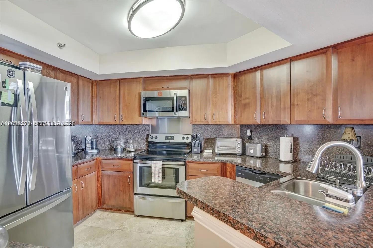 6767 Collins 901 Property Photo 3