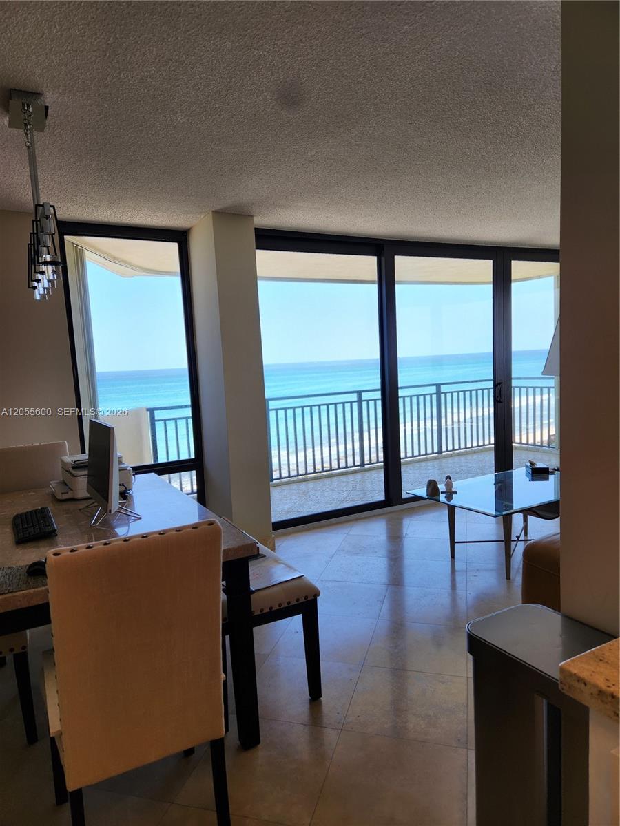 5460 N Ocean Drive 4b Property Photo 8