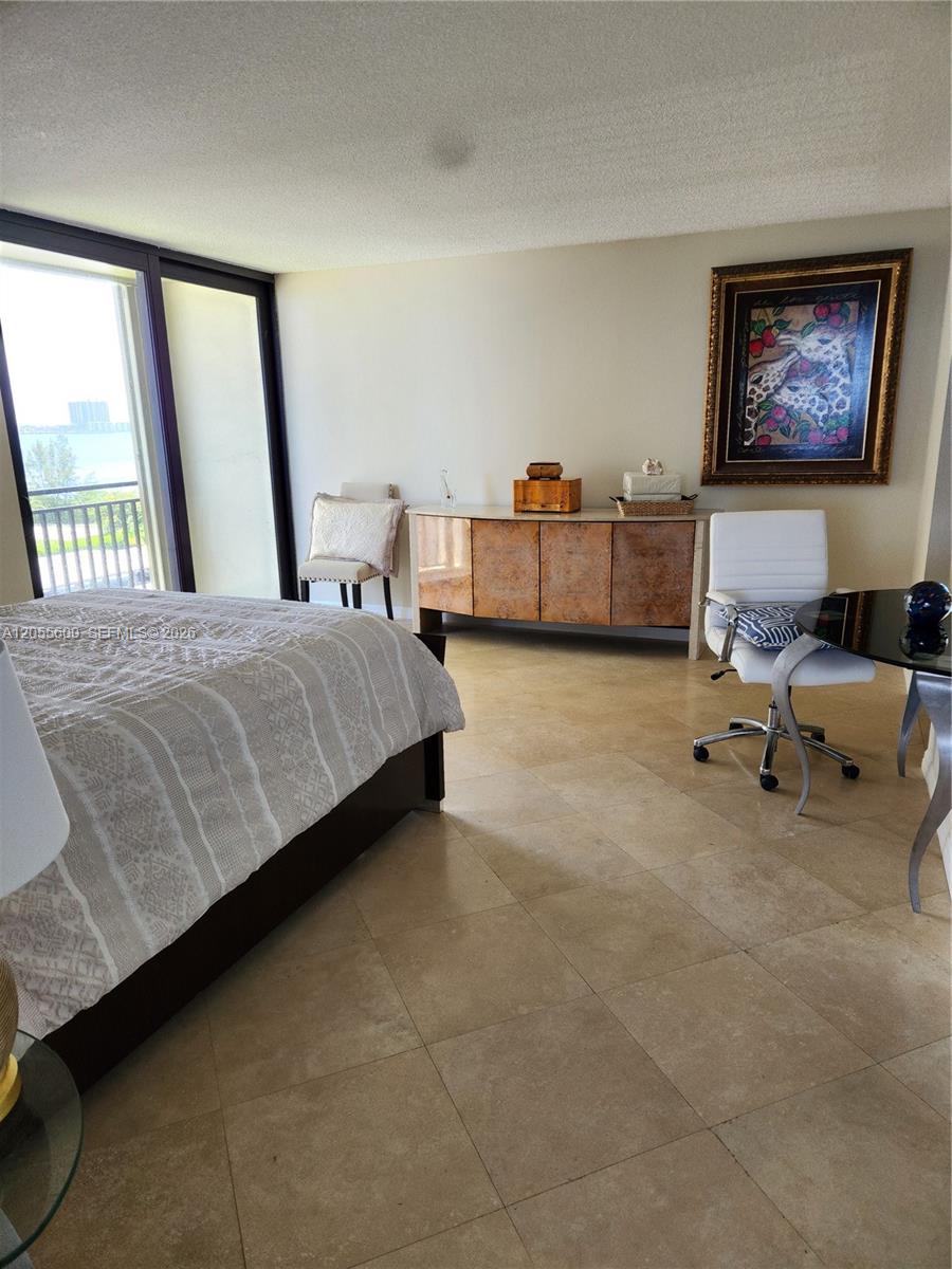 5460 N Ocean Drive 4b Property Photo 21