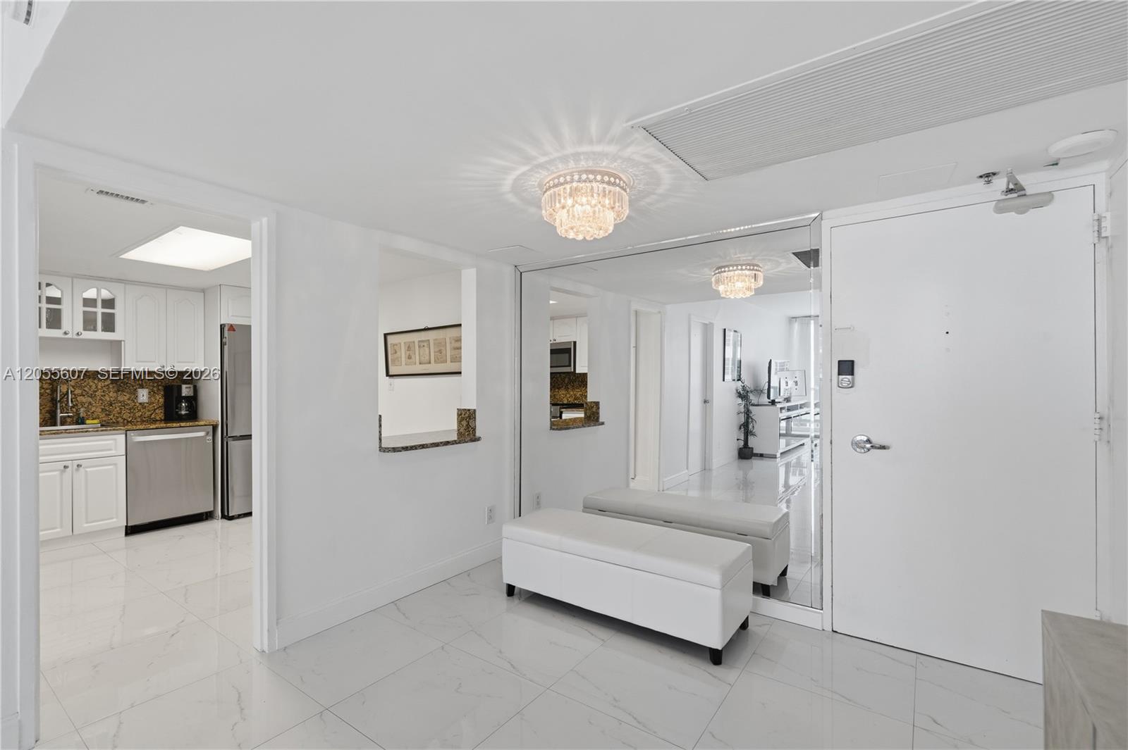 5151 Collins Avenue 1027 Property Photo 4