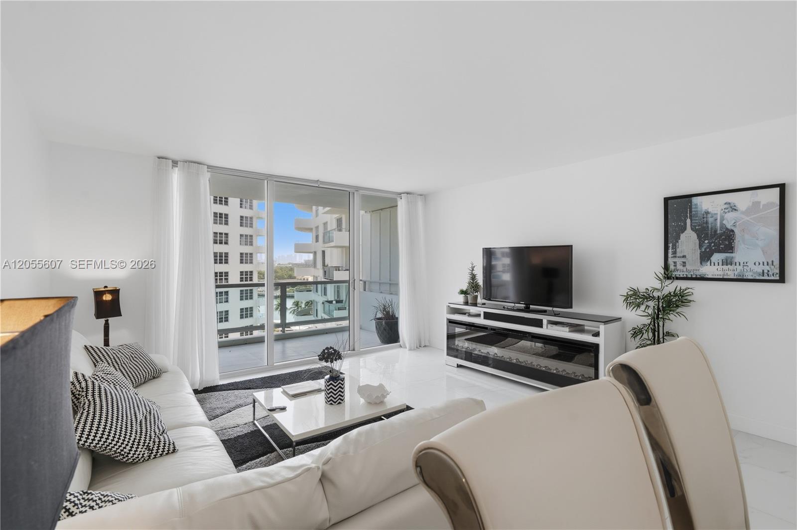 5151 Collins Avenue 1027 Property Photo 10
