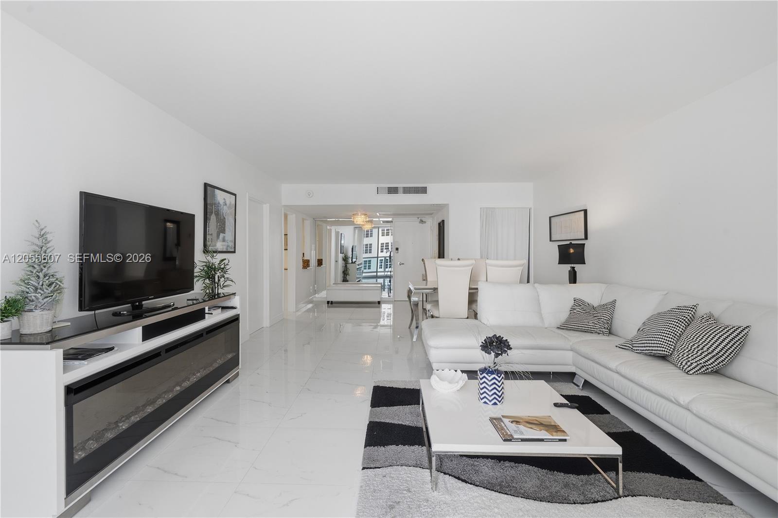 5151 Collins Avenue 1027 Property Photo 11