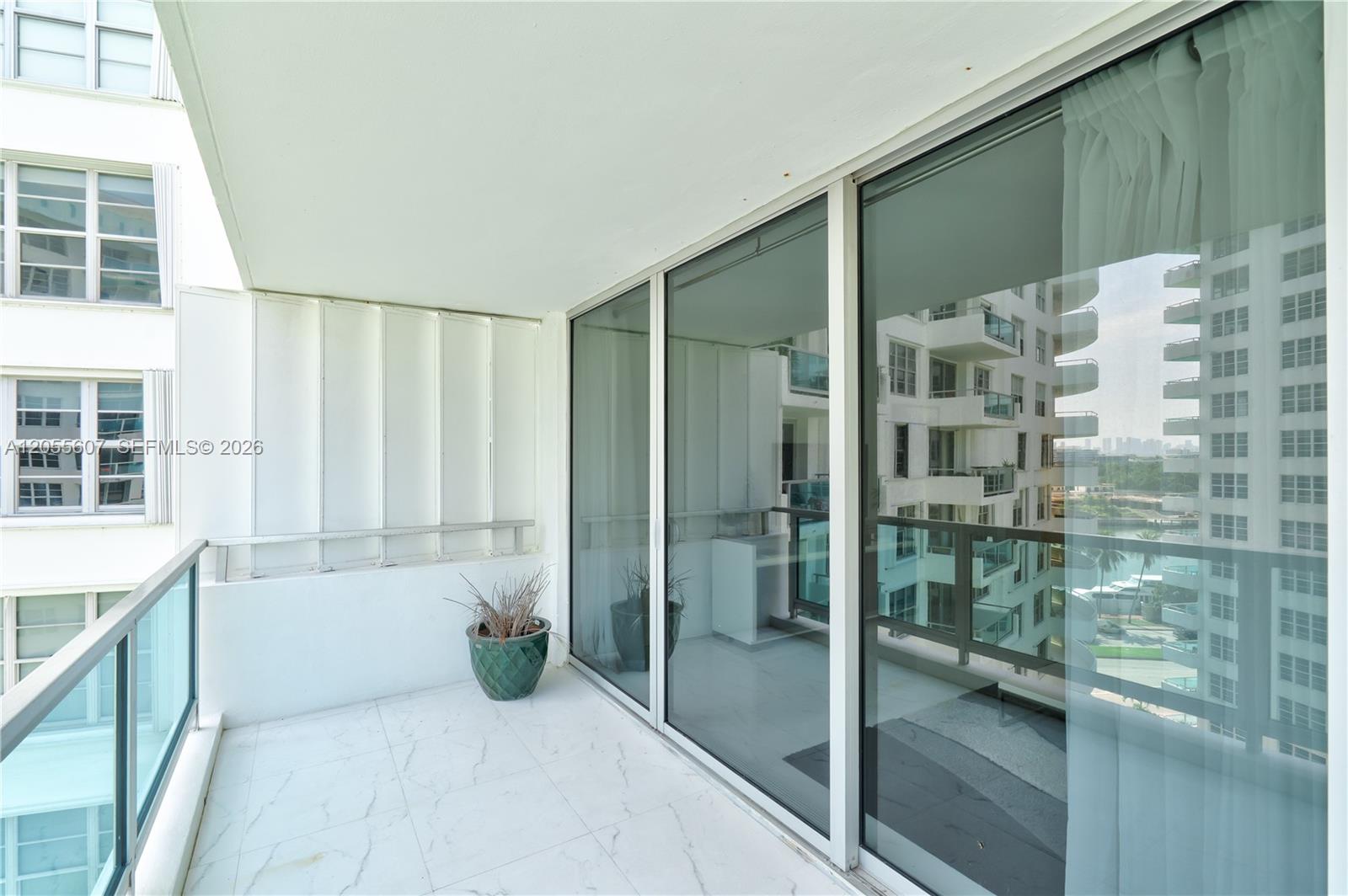 5151 Collins Avenue 1027 Property Photo 20