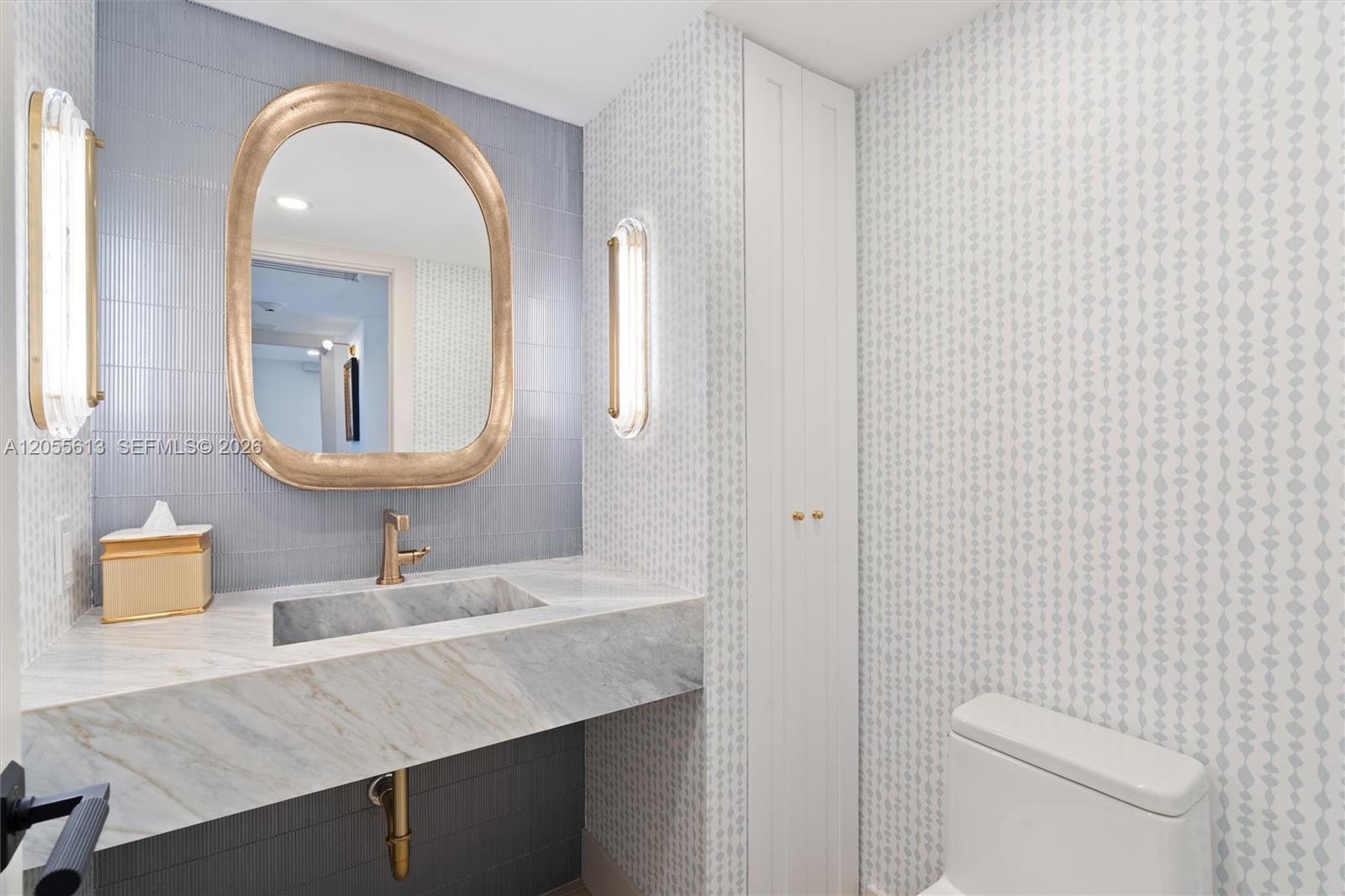 2200 S Ocean Lane 2205 Property Photo 49