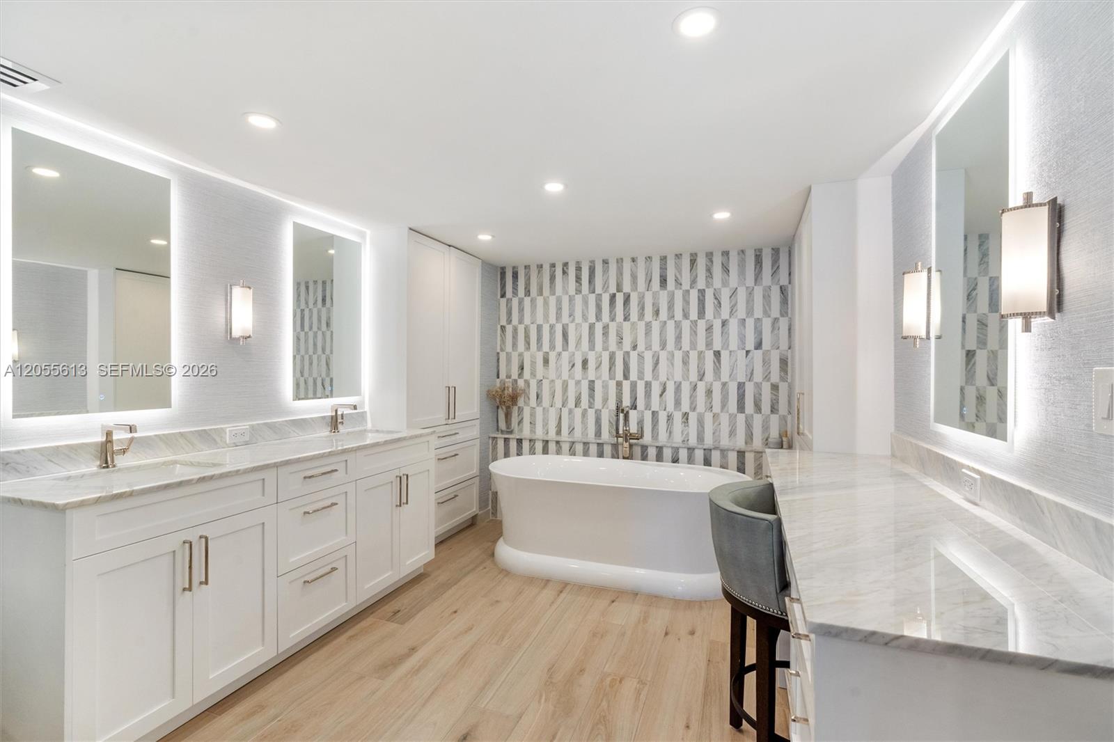 2200 S Ocean Lane 2205 Property Photo 61