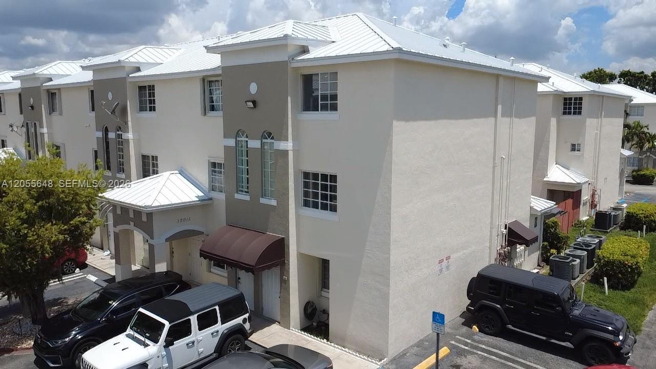 12015 Sw 14 Street 301-c Property Photo 1