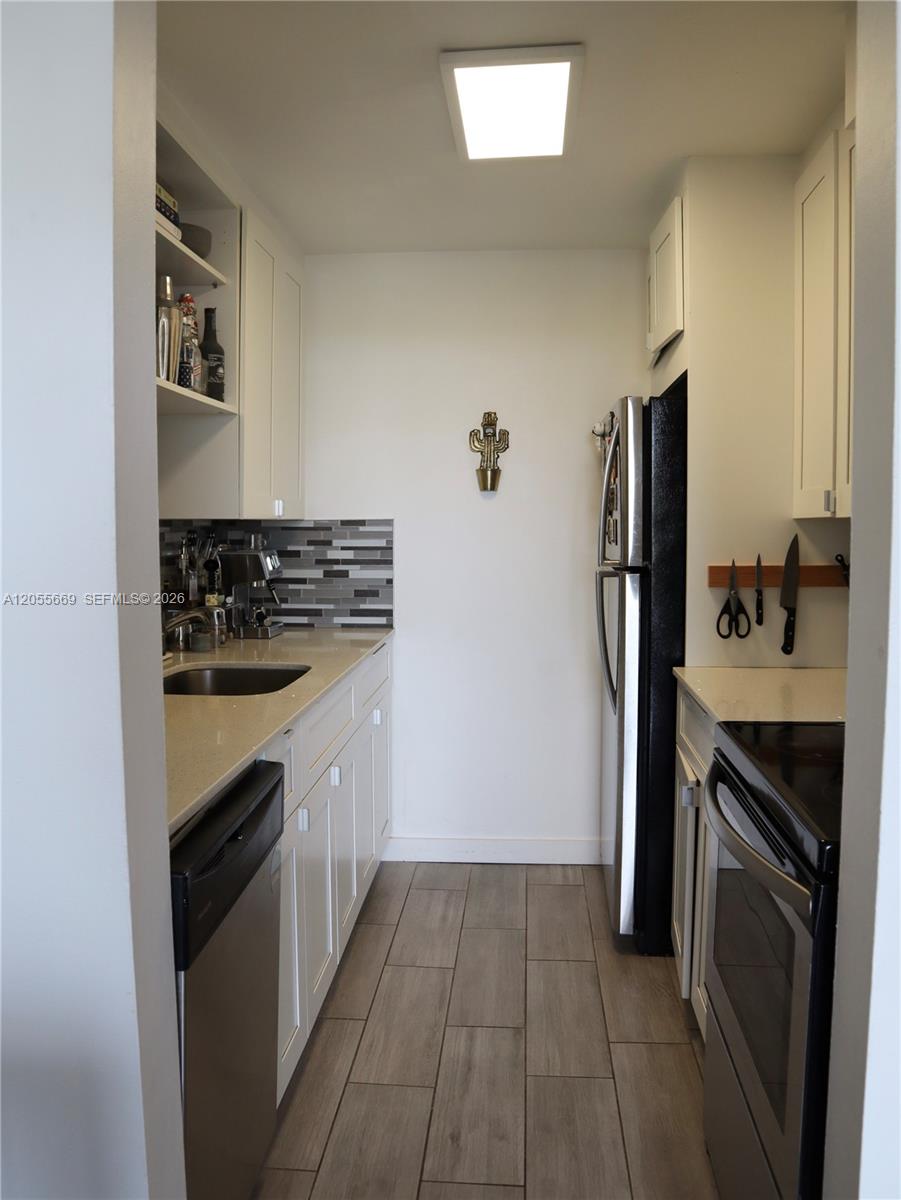 2350 Ne 135th Street 607 Property Photo 16