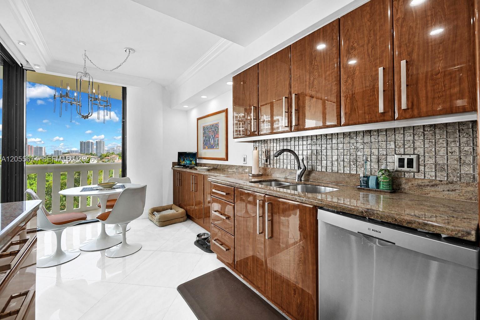 3000 Island Boulevard 505 Property Photo 32