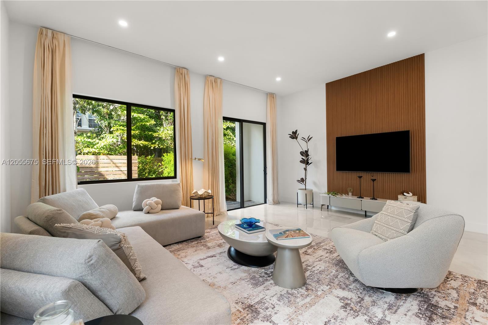 A12055675 Property Photo 4