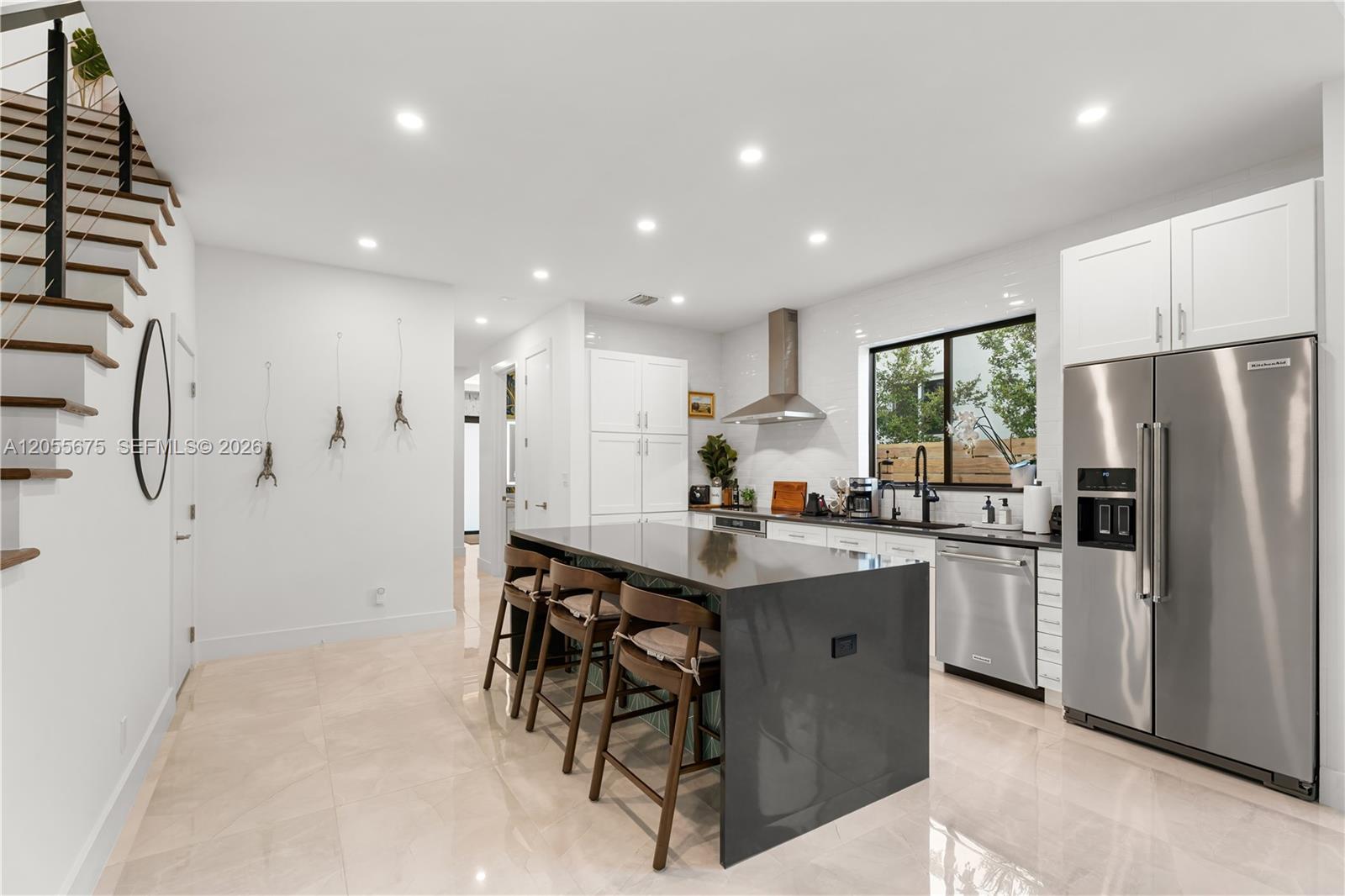 A12055675 Property Photo 18