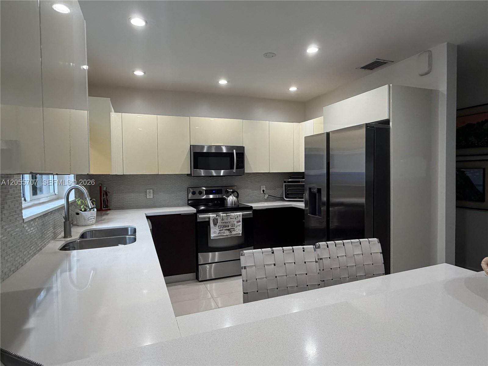 625 Bird Road Property Photo 12
