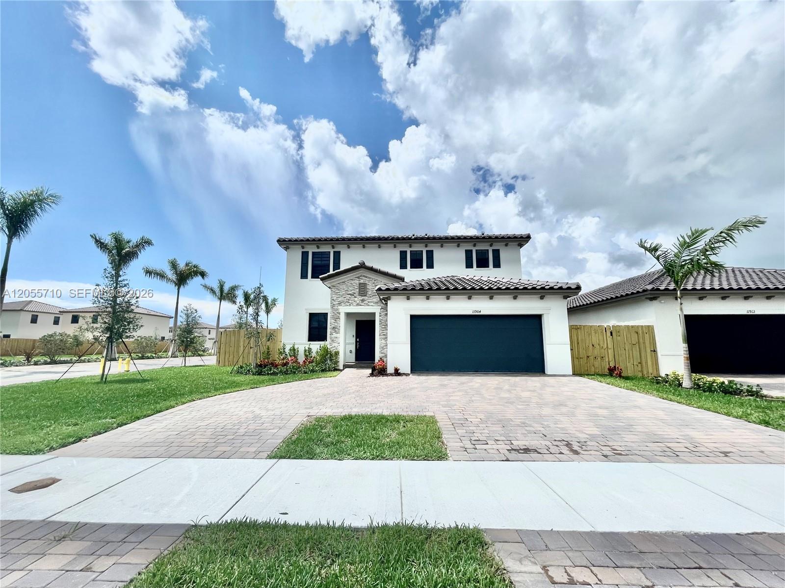 11904 SW 240th Street . Property Photo 1