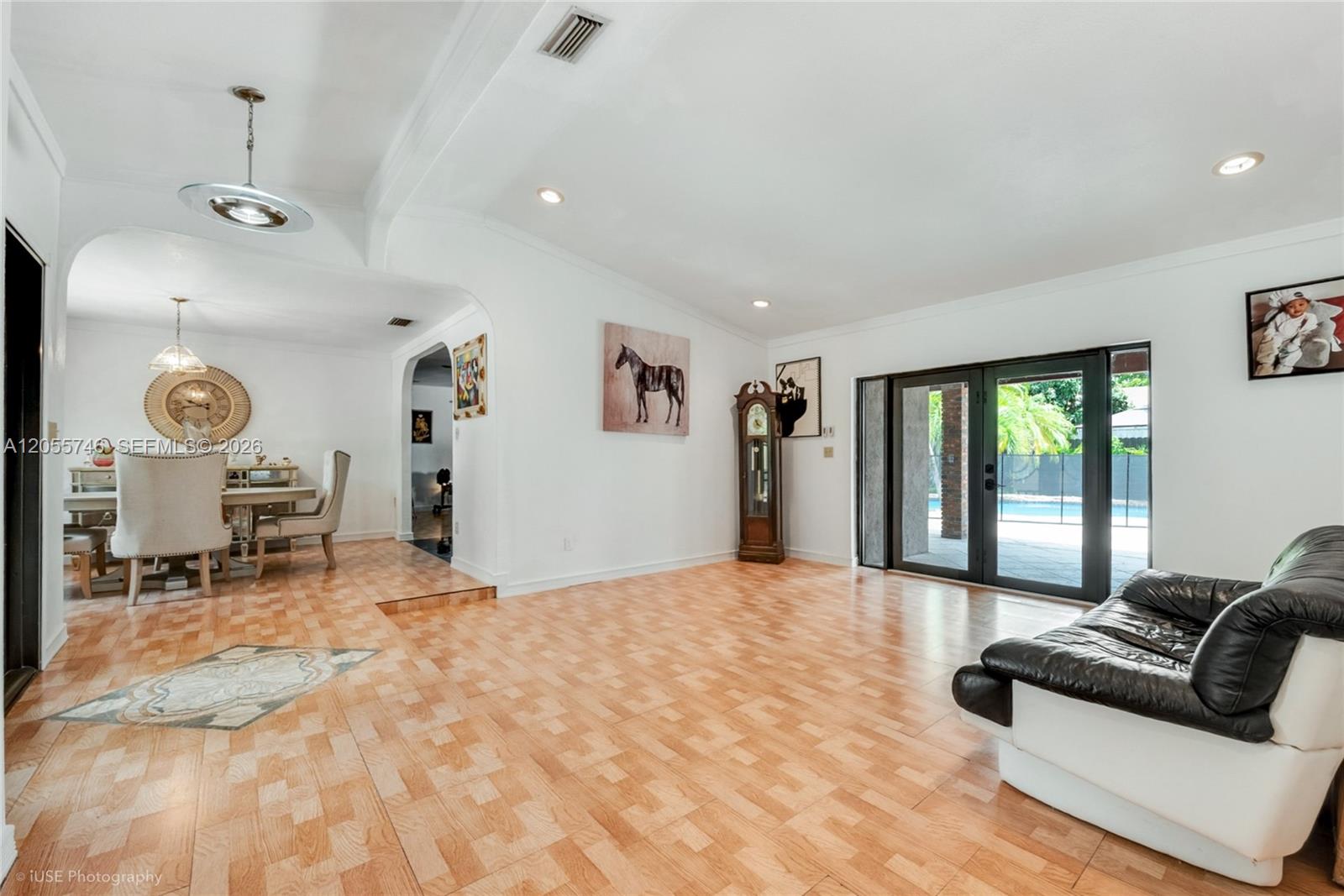 A12055746 Property Photo 3
