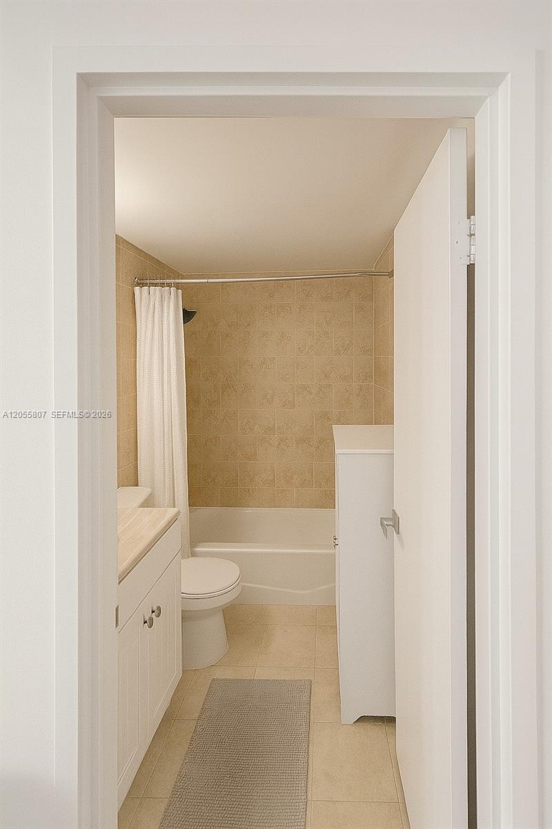 905 Brickell Bay Drive 1022 Property Photo 15