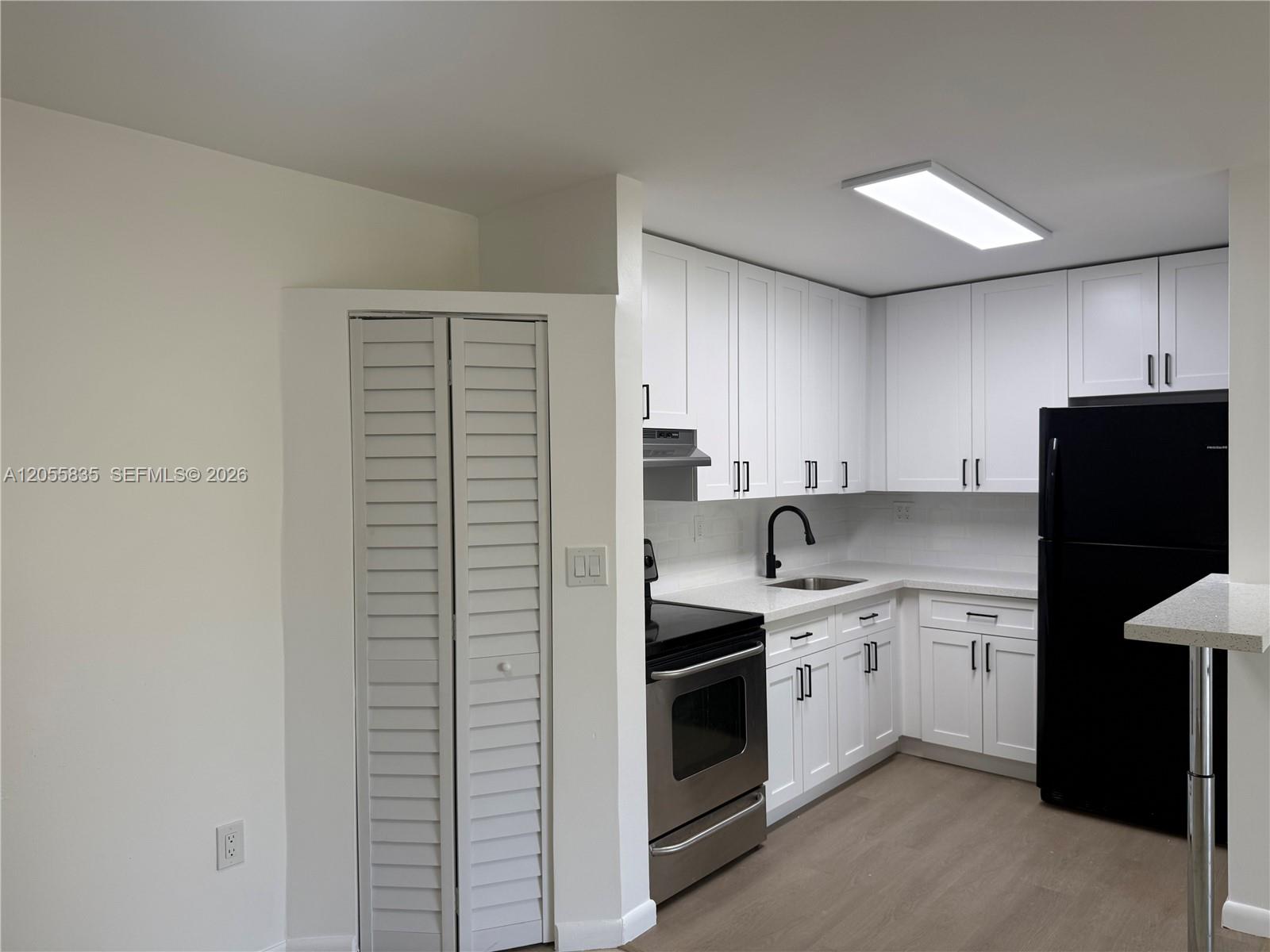 7195 Nw 179th Street 211 Property Photo 4