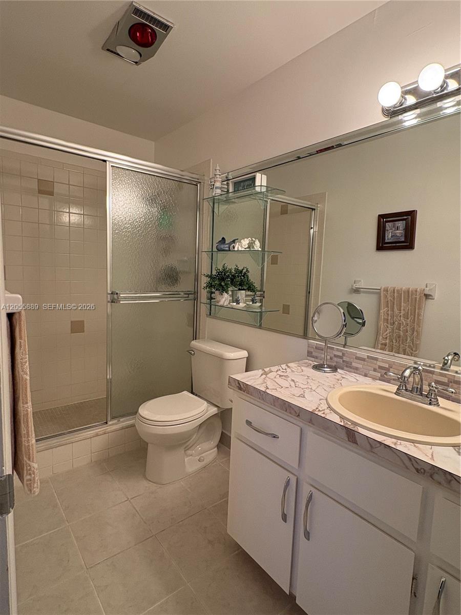 306 Circle Drive S 203 Property Photo 10