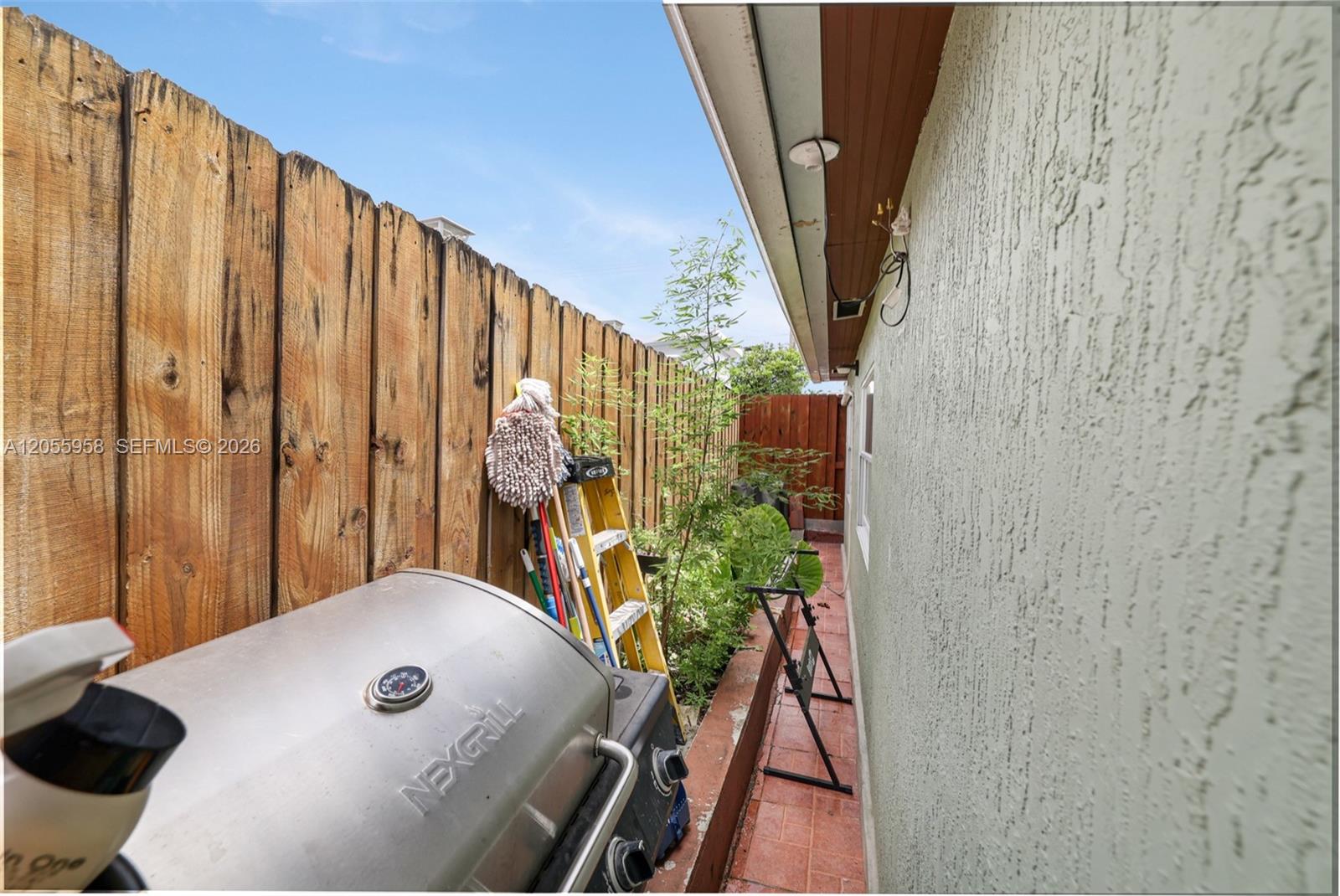 11425 Nw 88th Court Property Photo 35