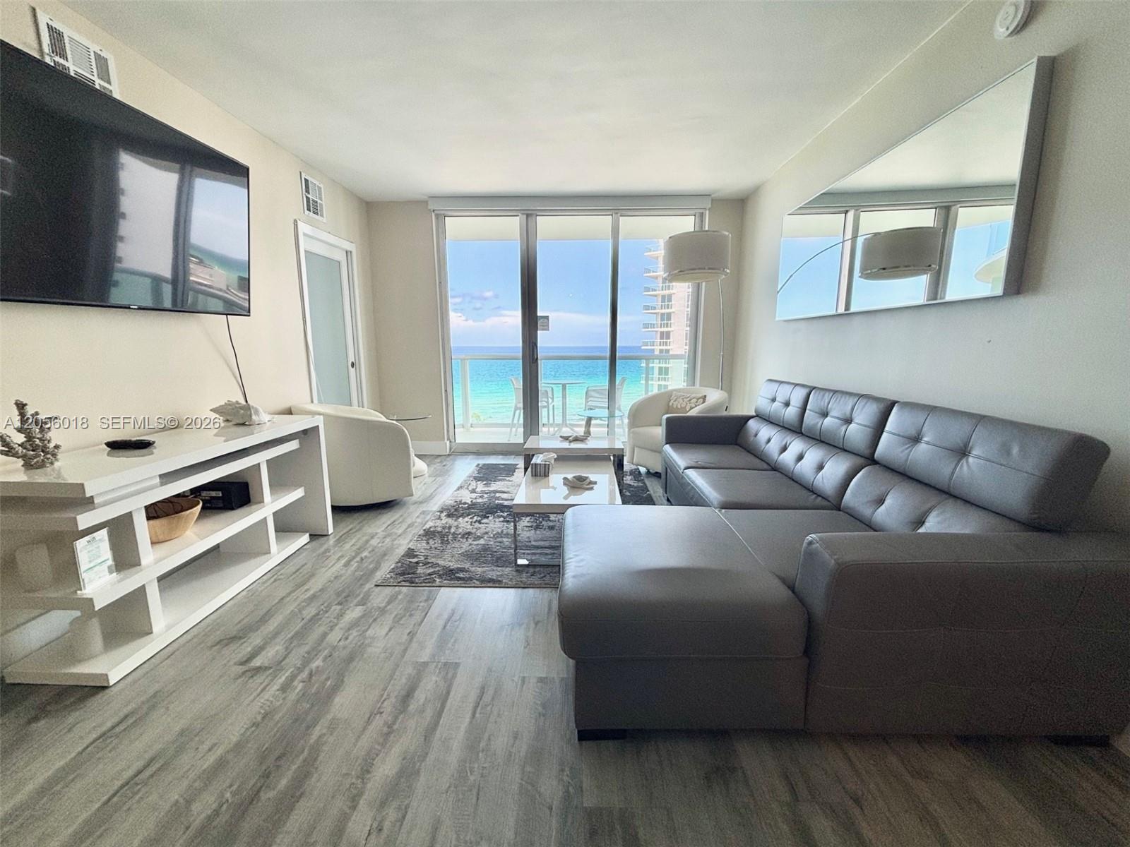 3901 S Ocean Drive 10l Property Photo 1