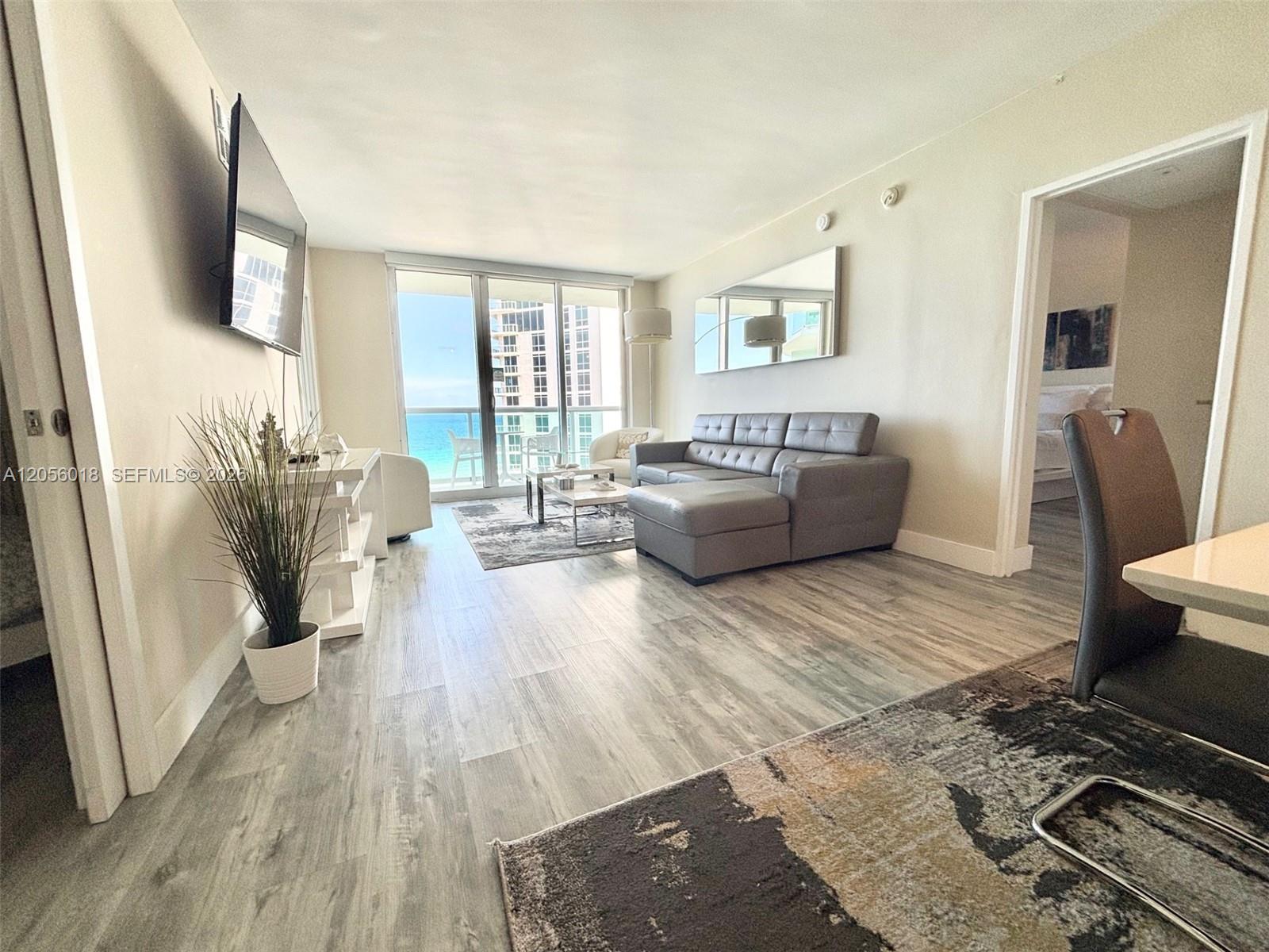 3901 S Ocean Drive 10l Property Photo 8