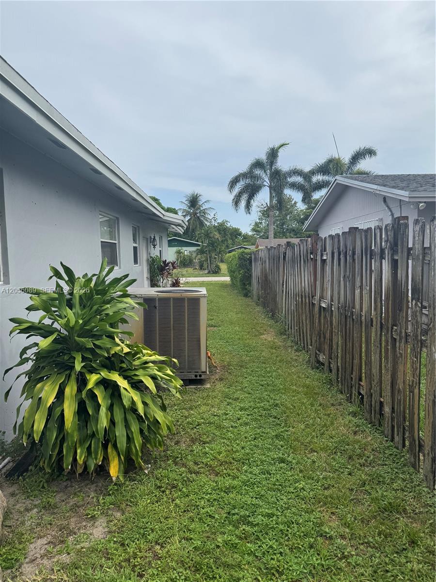 4361 Nw 15th Street Property Photo 12