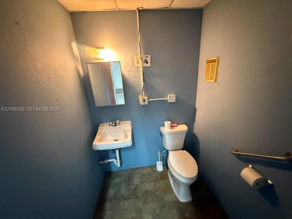 2675 W 76th Street 3 Property Photo 3