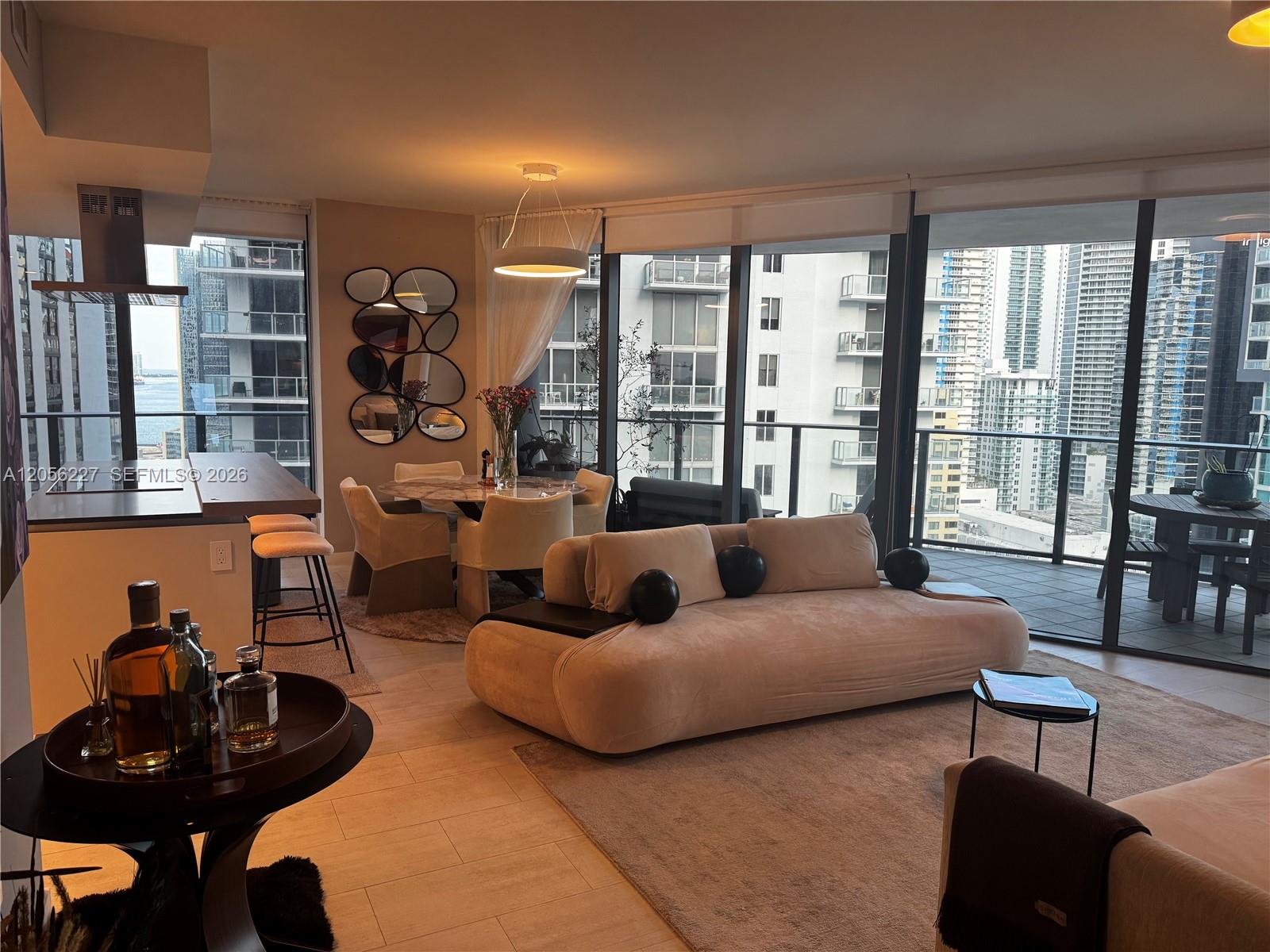 1000 Brickell Plaza 2301 Property Photo 27