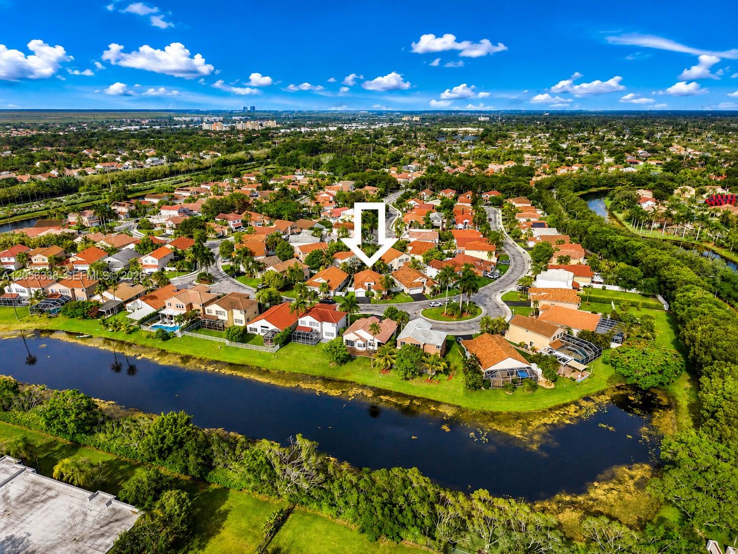 325 Somerset Way Property Photo 4