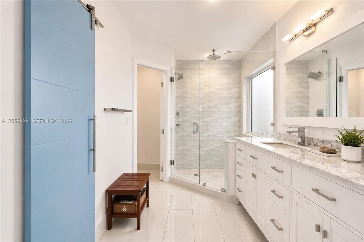 325 Somerset Way Property Photo 13