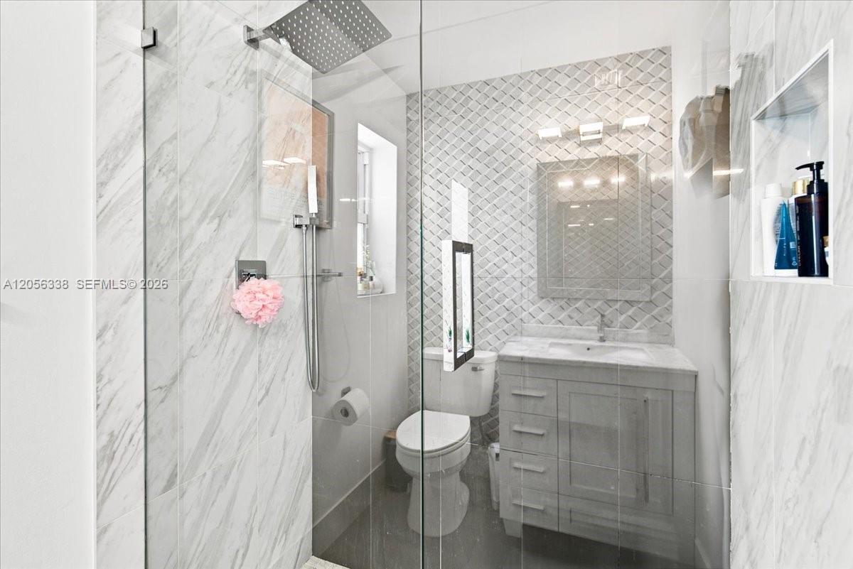 325 Somerset Way Property Photo 17