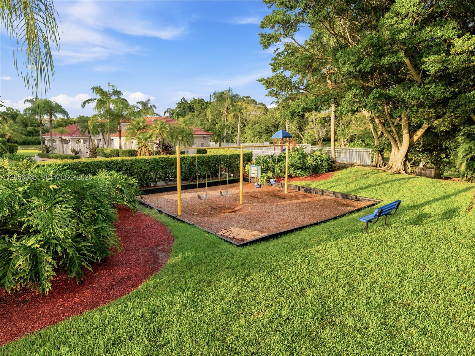 325 Somerset Way Property Photo 25