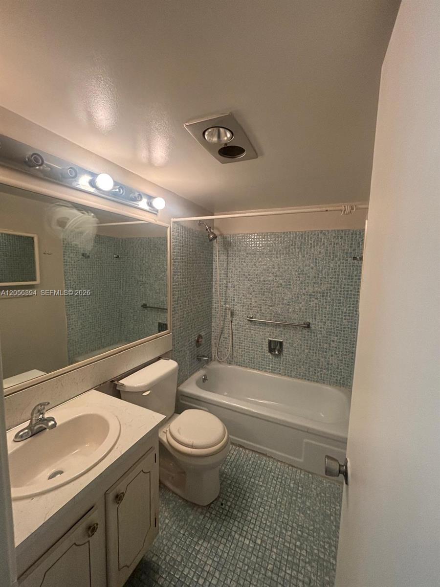 A12056394 Property Photo 7