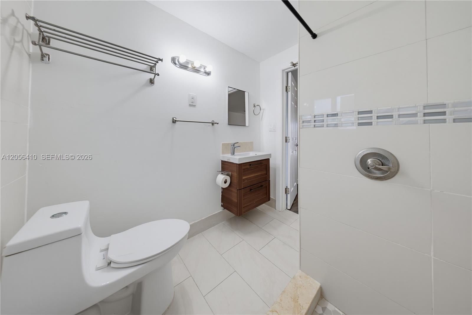 76 W 14 Street Property Photo 15