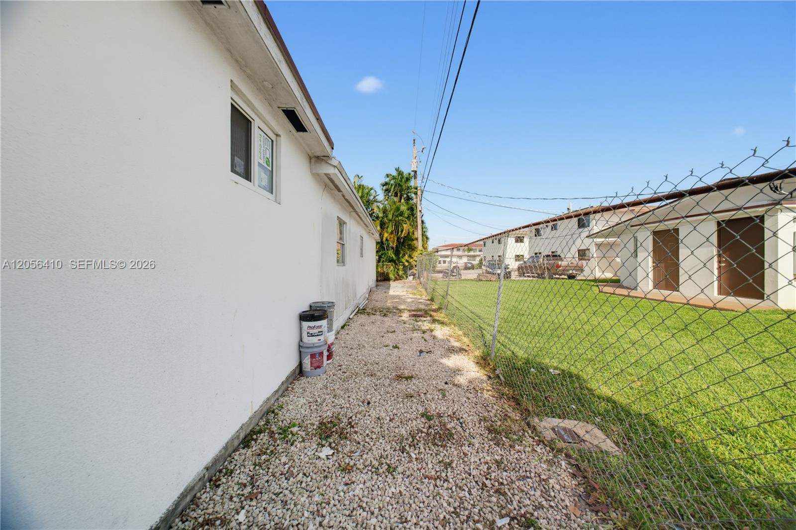 76 W 14 Street Property Photo 40