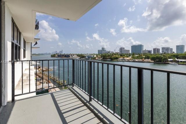 10101 E Bay Harbor Drive 504 Property Photo 1